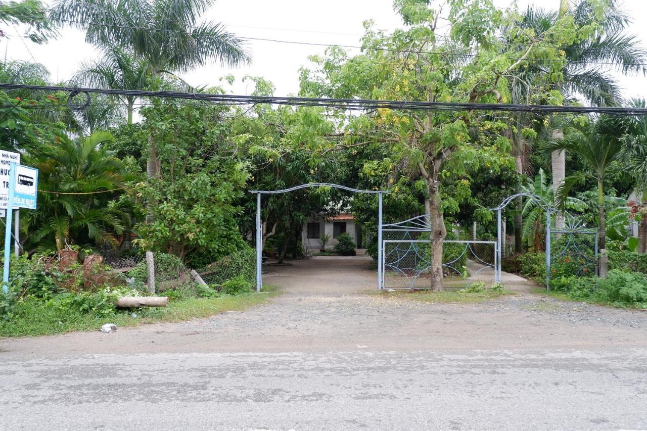 Huong Tram Homestay Ho Da Екстер'єр фото