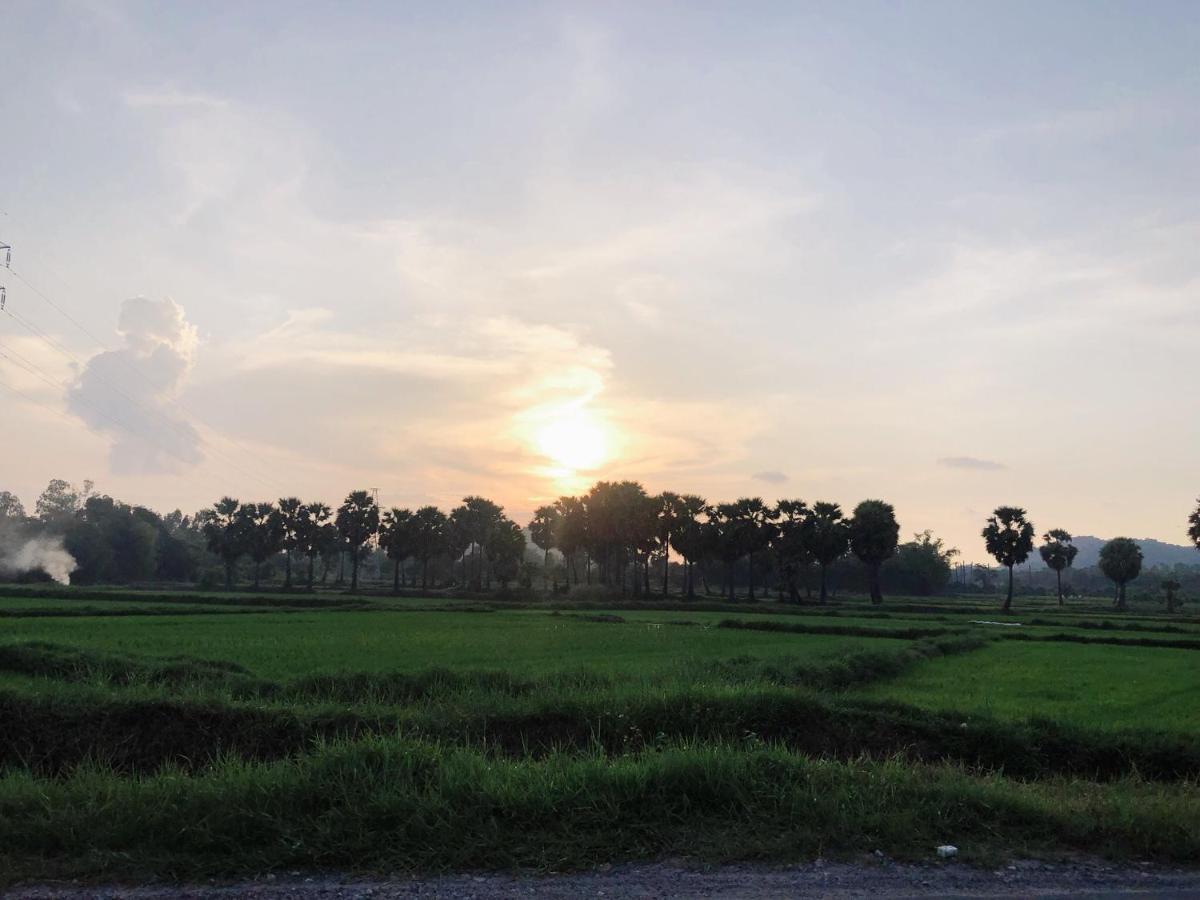 Huong Tram Homestay Ho Da Екстер'єр фото